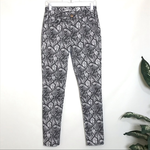 SEVEN7 Tummyless High Rise Snake Skin Print Skinny Jeans - Picture 2 of 9